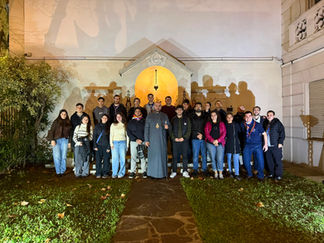 Monseñor Aren Shaheenian recibió a las juventudes de la colectividad