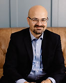 Tom Fabricio Headshot.jpg