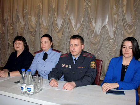 «Так много тех, кто хочет им помочь.. так много тех, кто хочет погубить»…