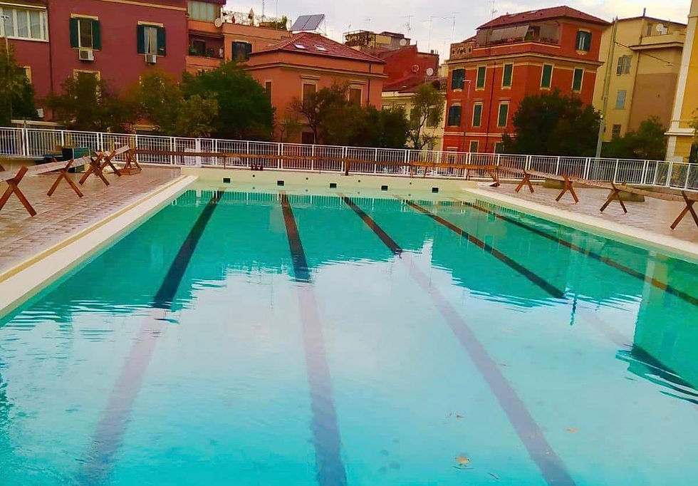 Piscina del centro sportivo di via Como