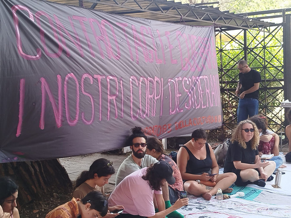 Cultura: «Dal Governo tagli e precarietà», i lavoratori e le lavoratrici dello spettacolo occupano l'ex Circolo degli artisti