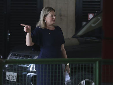 Fala de Rosa Weber é "fora de tom e de propósito", diz deputada eleita