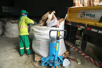 Prefeitura intensifica coleta seletiva porta a porta em Itabuna/Prefeitura não faz coleta de lixo