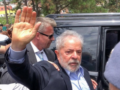 A JUSTIÇA FINGIU QUE PRENDEU, LULA FINGIU QUE FOI PRESO E O BRASIL SE FERROU