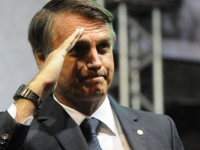 Após cirurgia, Bolsonaro voltará a comandar nesta terça a reunião ministerial do governo