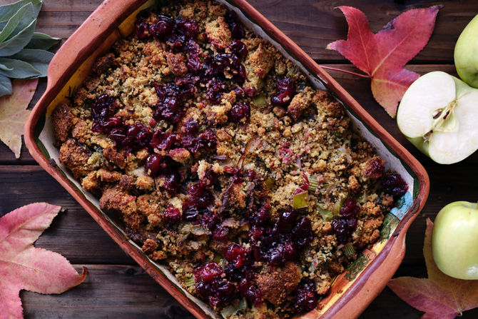 Crumble (sans beurre) de pommes, bananes et raisins