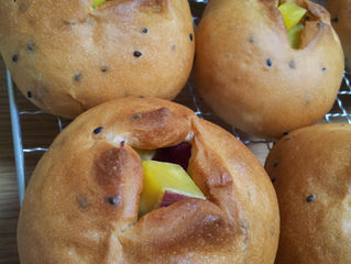 黒ごまさつま芋ゴロゴロパンの試作