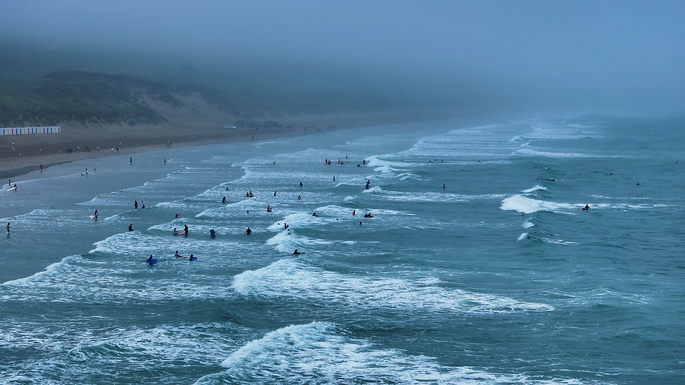 Woolacombe_Beach_Surfers.png