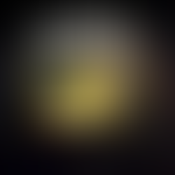 Arte promocional de Little Nightmares Enhanced Edition com atmosfera sombria.