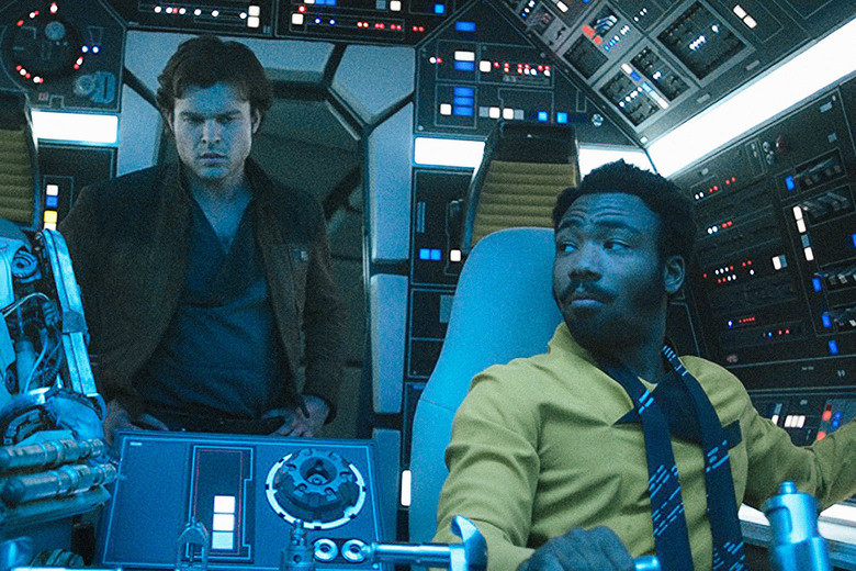 Alden Ehrenreich (Han Solo) e Donald Glover (Lando Calrissian) obtiveram papéis de destaque como era esperado. (Imagem: Disney/Lucas Films/Divulgação)