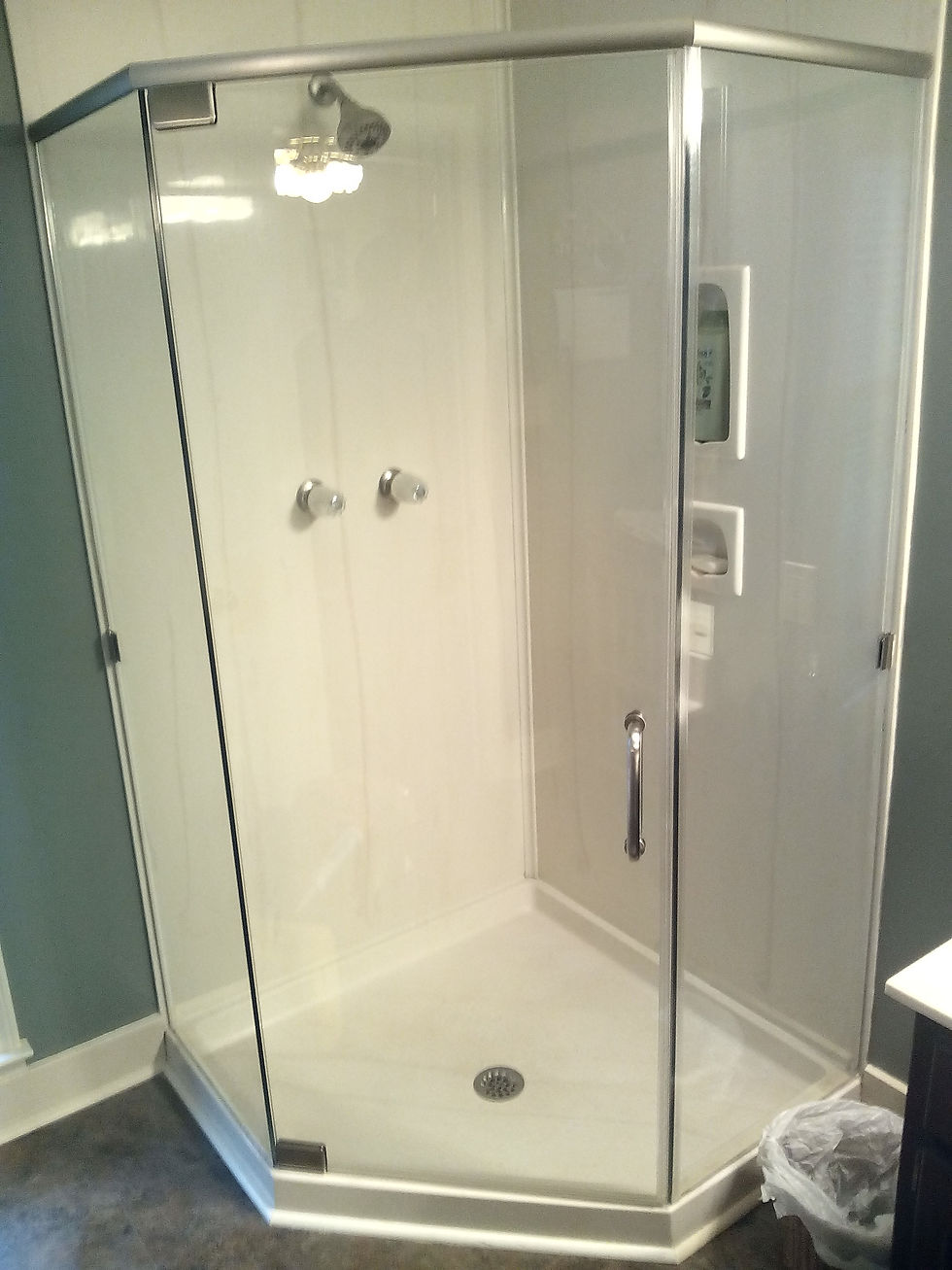 Riverdale glass repair, east point glass repair, frameless glass