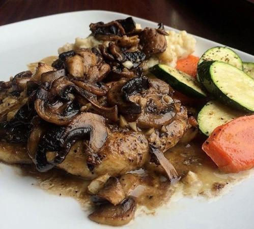 Chicken-Marsala_30FA75BD-3202-4567-8B24AECCB8BF8288_a0395f37-4ac6-44ad-8cc55377a166f2c4.jp