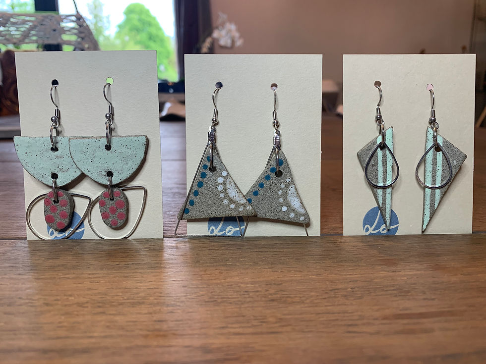 Boucles d'oreilles (8)