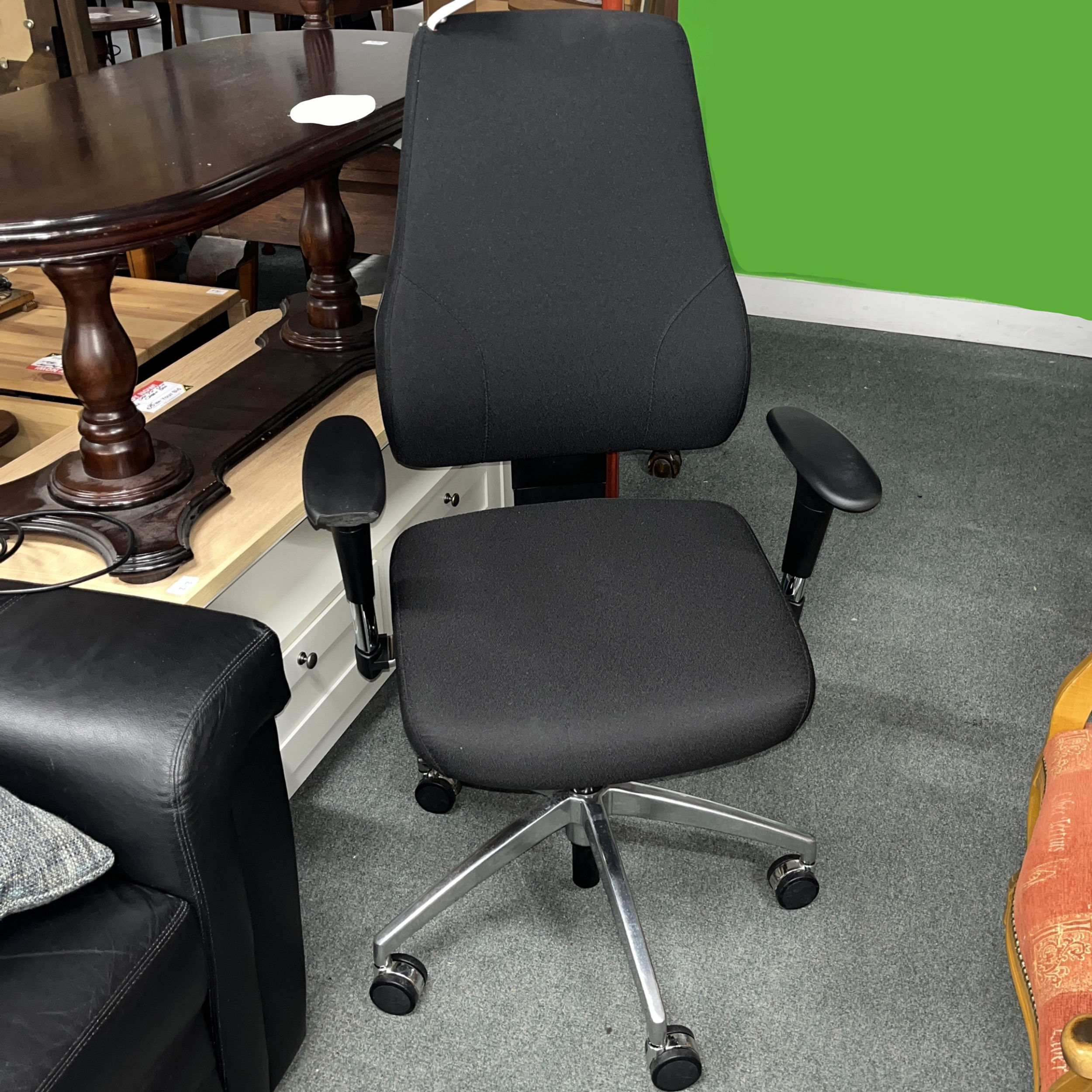 Black Kickster Office Chair