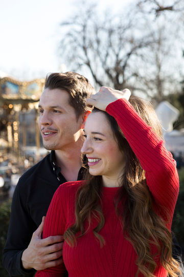 Romantic couple photoshoot Eiffel Tower, Paris Photographer, private couple photoshoot with a wedding photographer