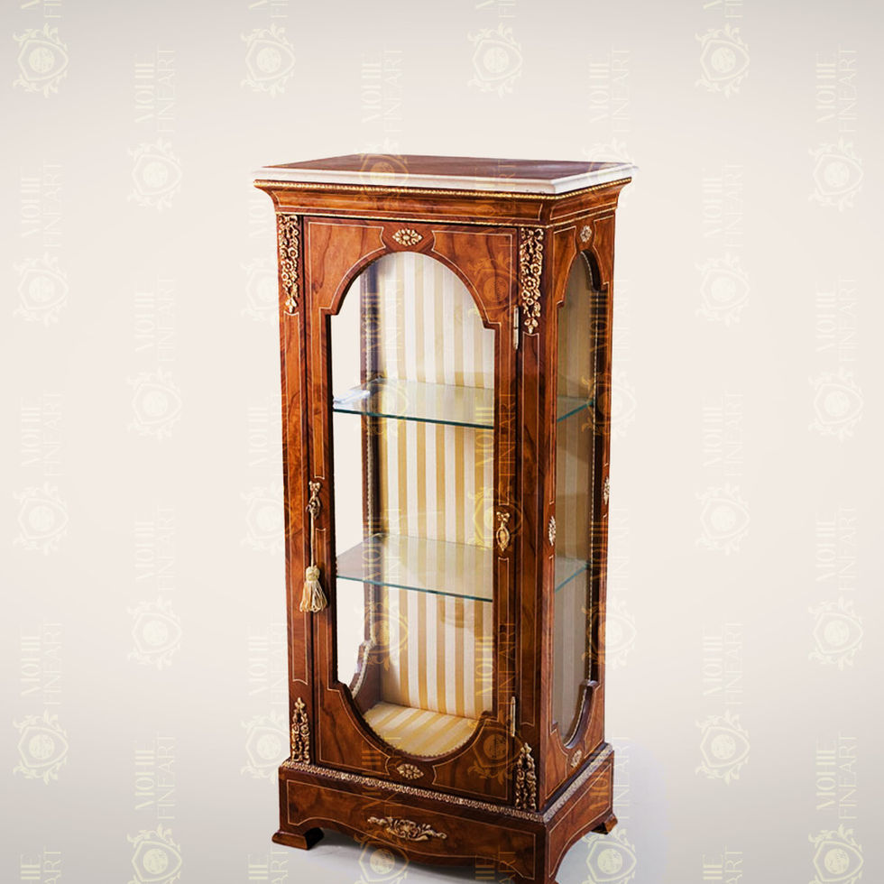 Regency Vitrine
