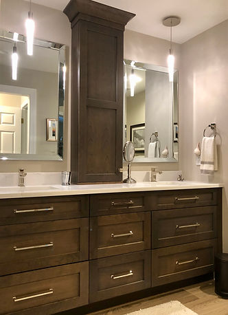 sophisticated master bath vanity