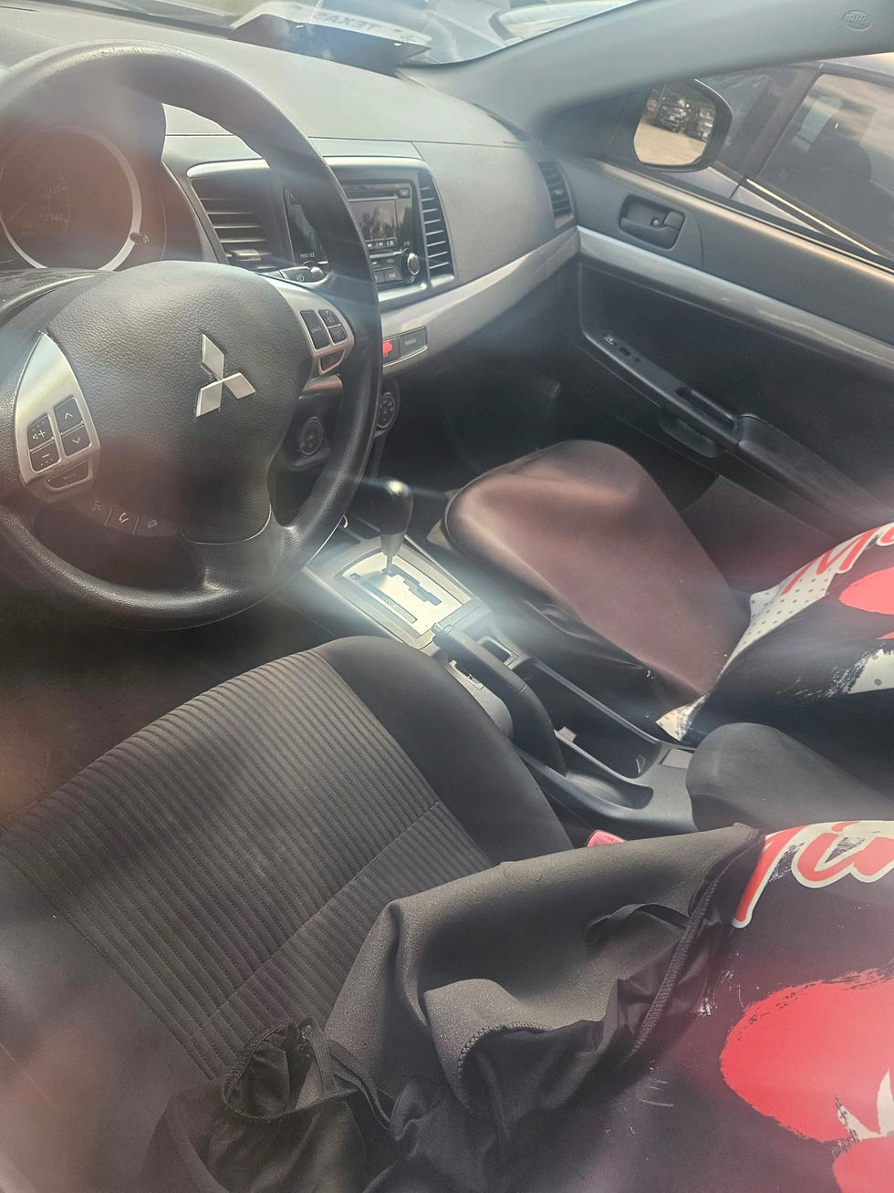 MITSUBISHI LANCER -2015 - 123,000 MILLAS