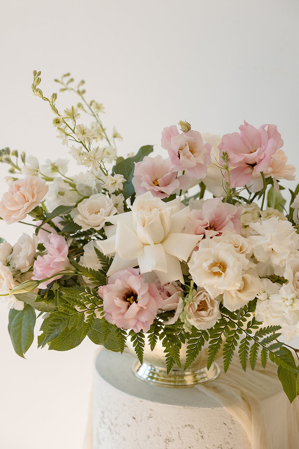 Thumbnail: table wedding flower arrangements
