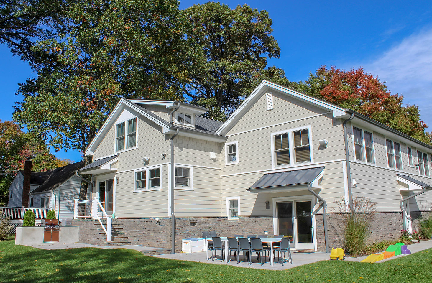 05 - Saglio Rear Askew.jpg