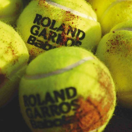 Roland Garros tennis balls covered in clay