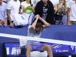Daniil Medvedev smashes his racket after his match with Bonzi, US Open 2025
