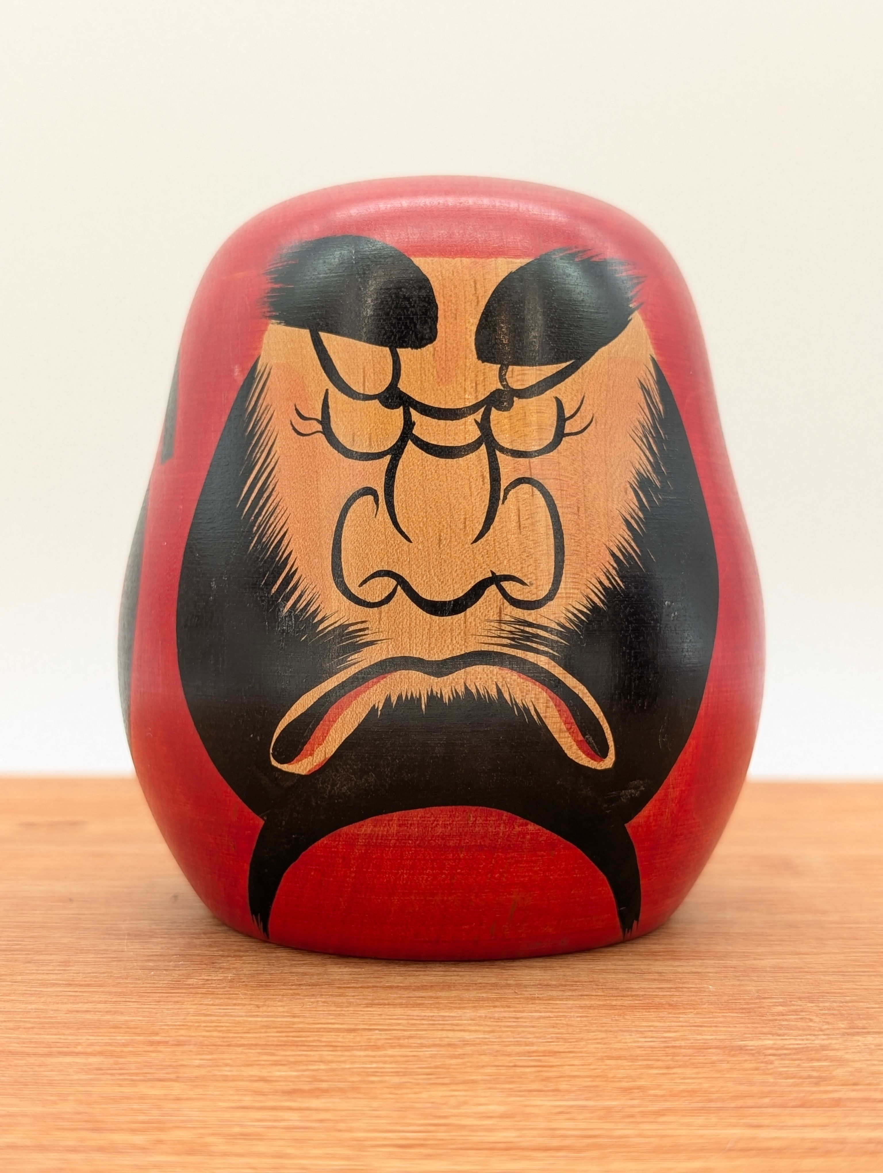 Daruma Vintage - Rouge Traditionnel en Bois - 11cm