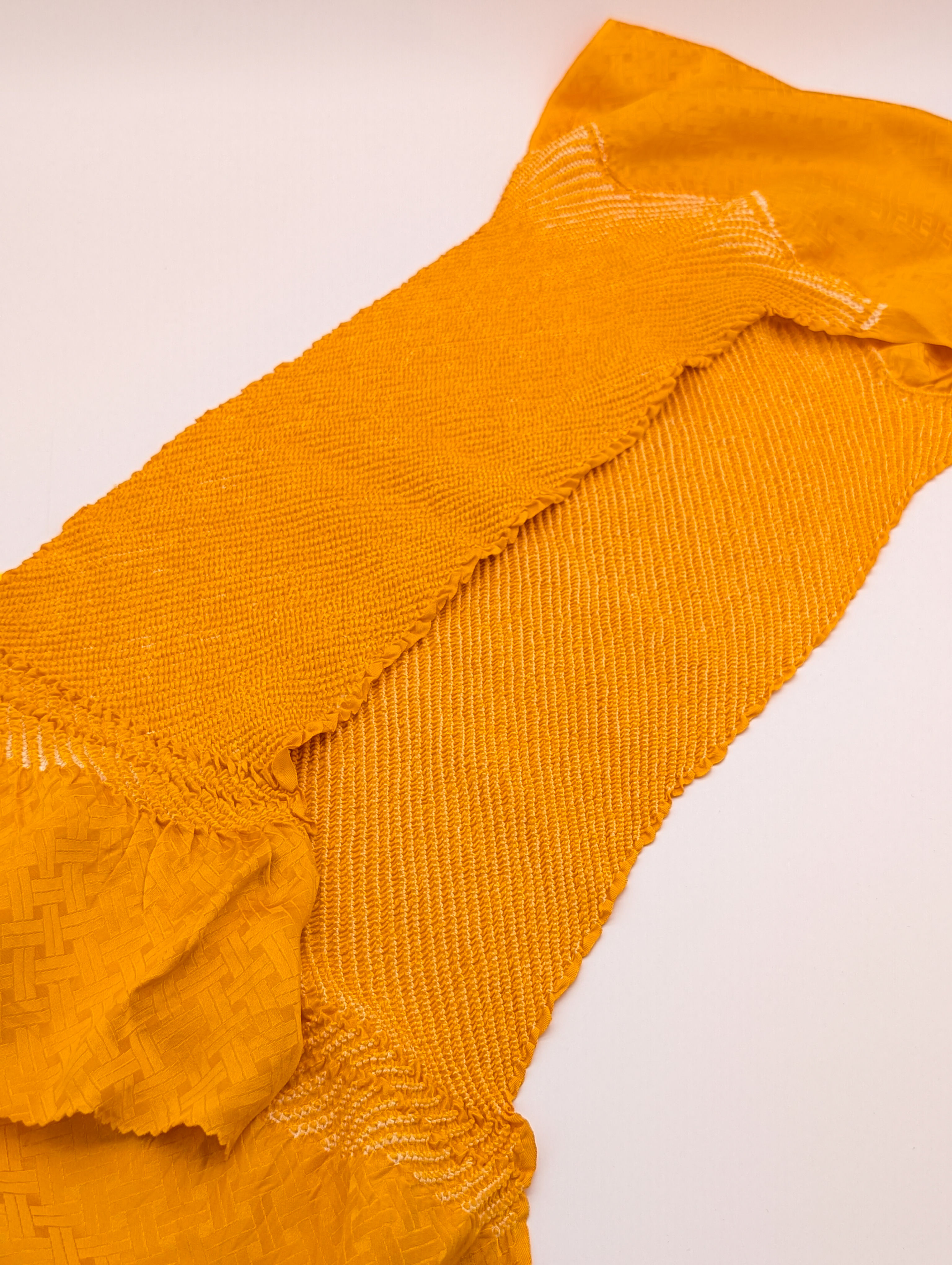 Obiage Vintage Jaune Doré & Motifs Géométriques 
