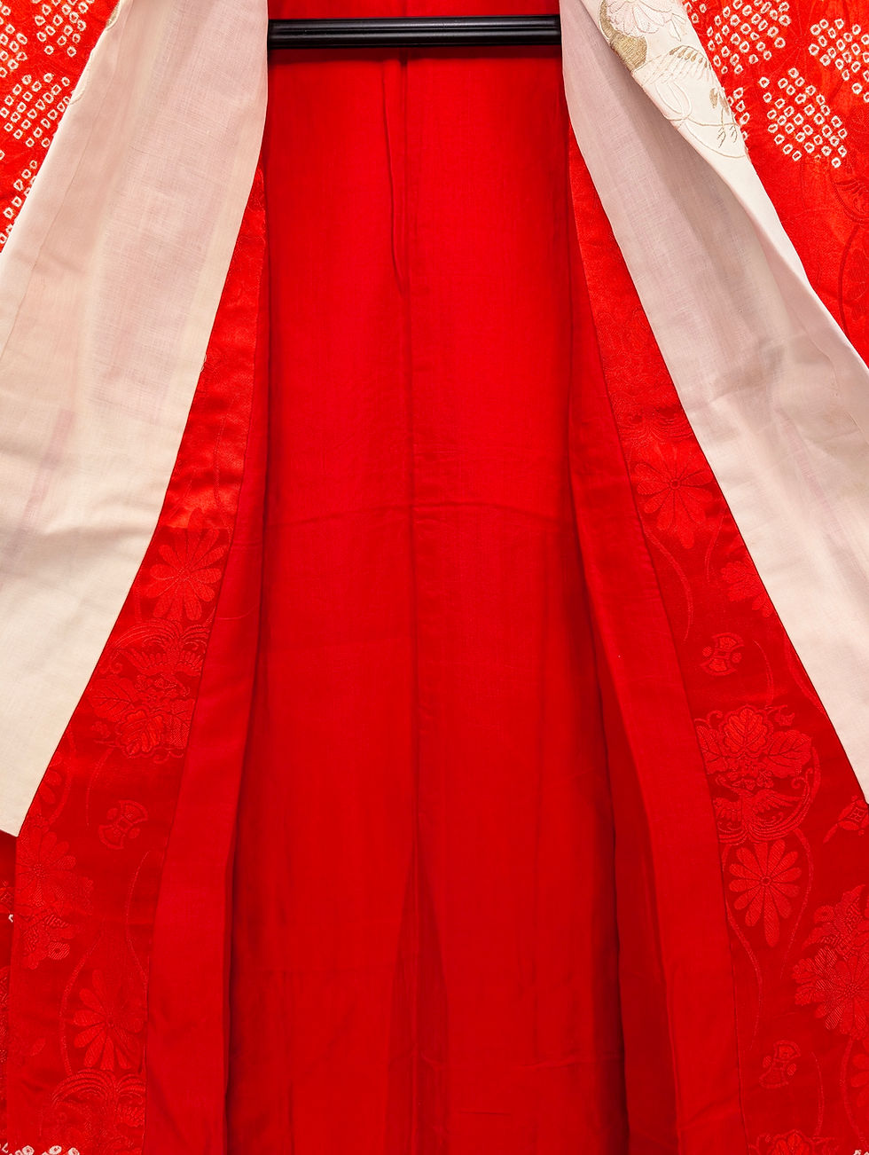 Miniature : Sous-Kimono Juban Rouge - Motifs Shibori & Col Brodé