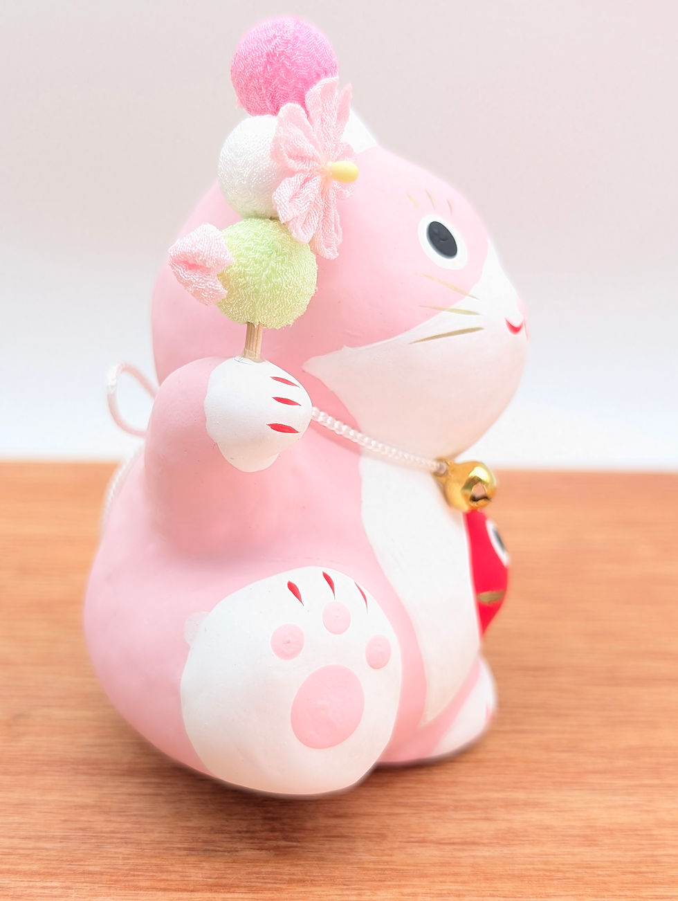 Miniature : Maneki Neko Rose avec Dorade Tai