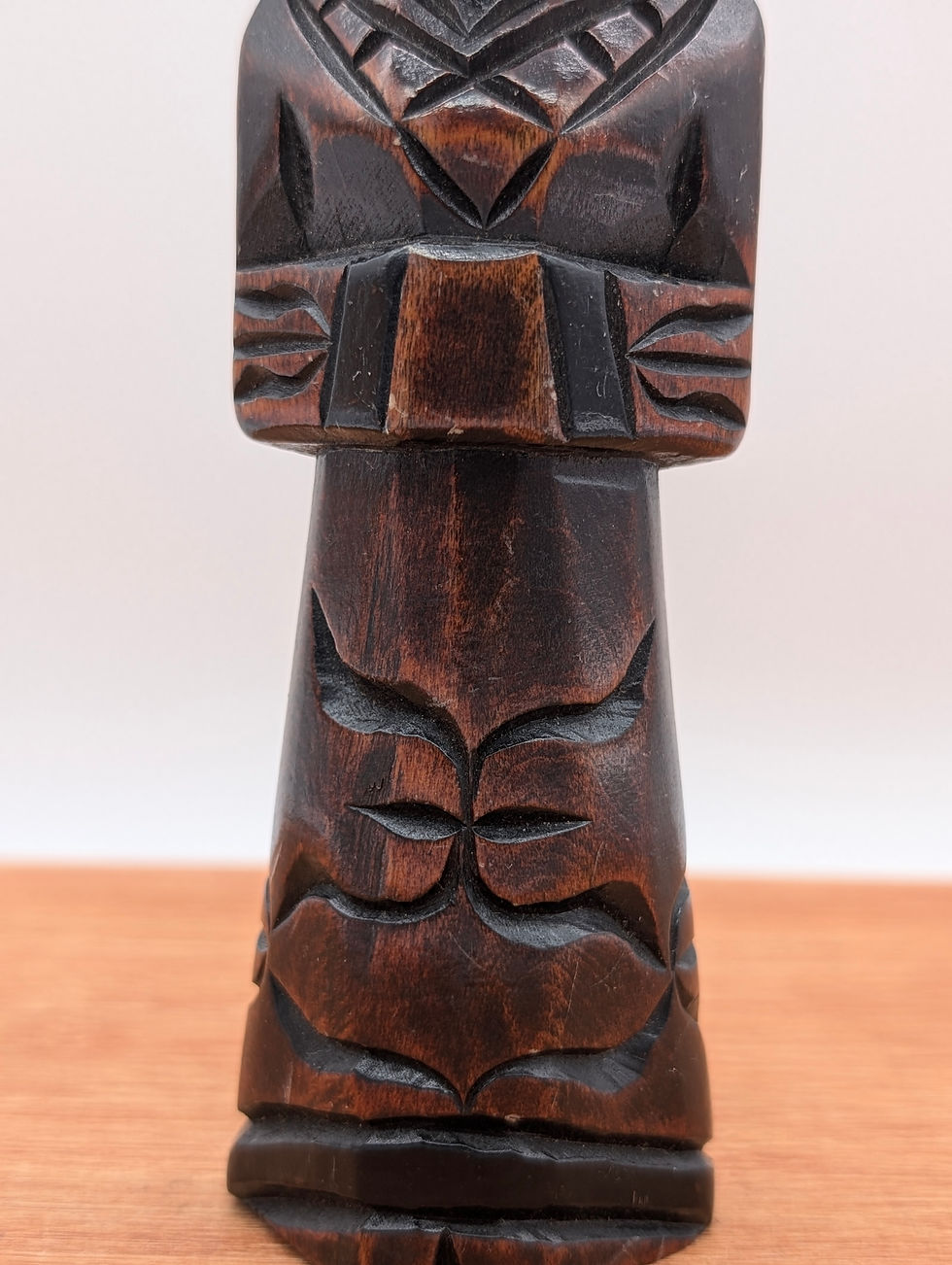 Miniature : Statuette Ainu Vintage Ouvre-Bouteille en Bois (17cm)