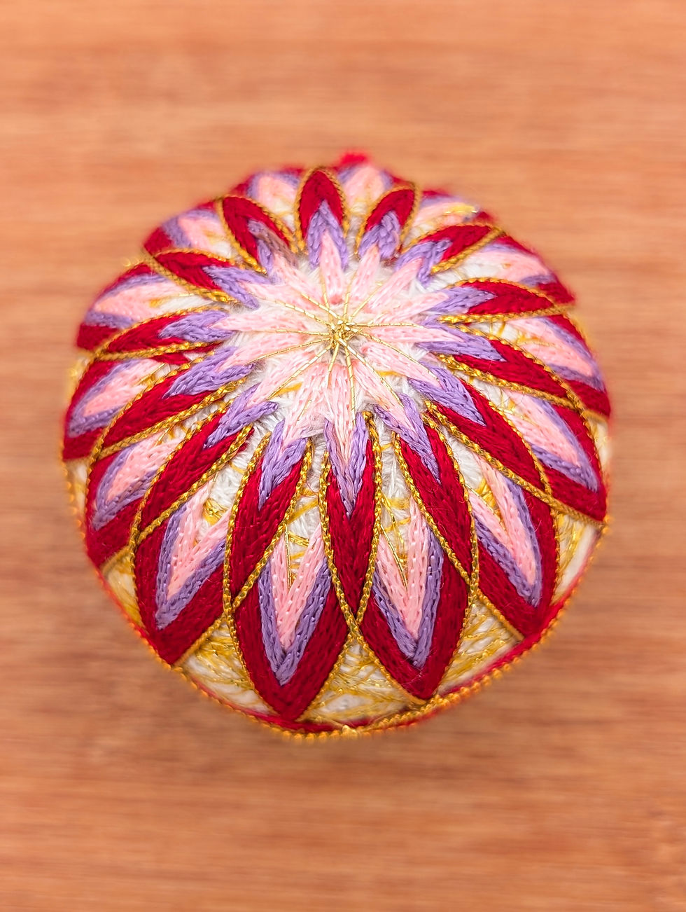 Miniature : Petite Balle Temari Japonaise Vintage 6cm - Broderie Porte-bonheur