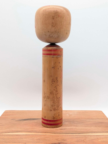 Poupée Kokeshi Japonaise Vintage - Style Hijiori | Madame Haori Poupée Kokeshi Japonaise Vintage - Style Hijiori | Madame Haori