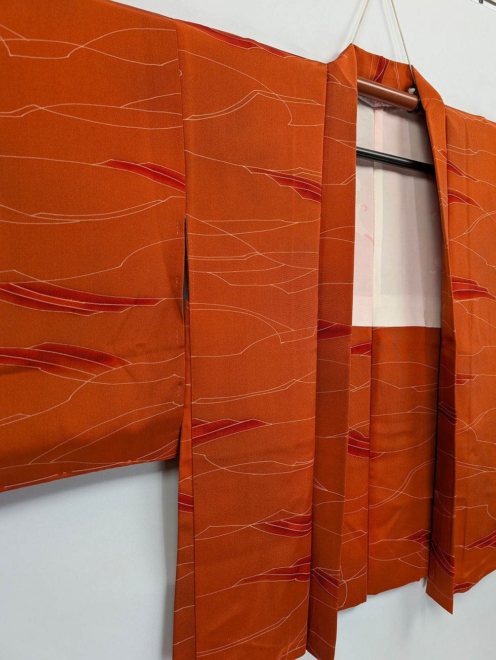 Miniature : Veste Haori vintage orange brûlé – reliefs abstraits