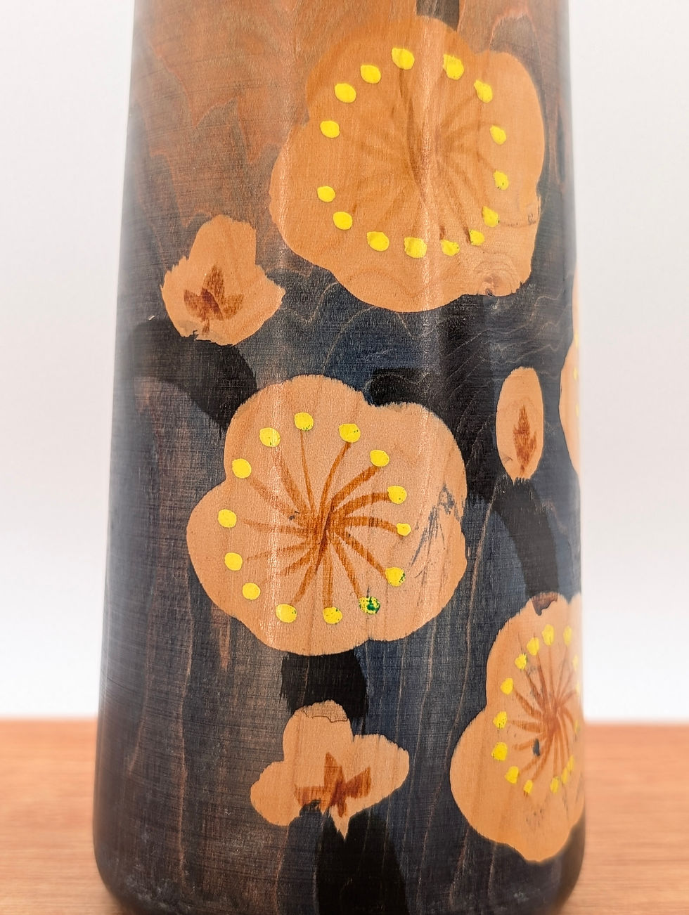 Miniature : Grande Kokeshi Shiramine - Pruniers & Bois Bleu Nuit - 30cm