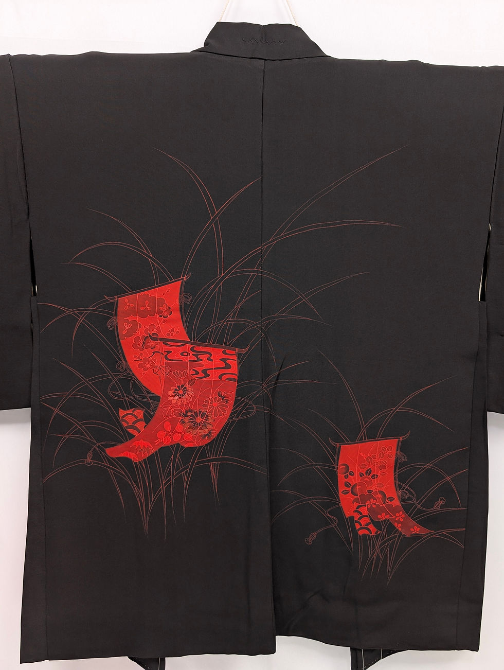Miniature : Haori Vintage Noir - Contraste Rouge & Herbes