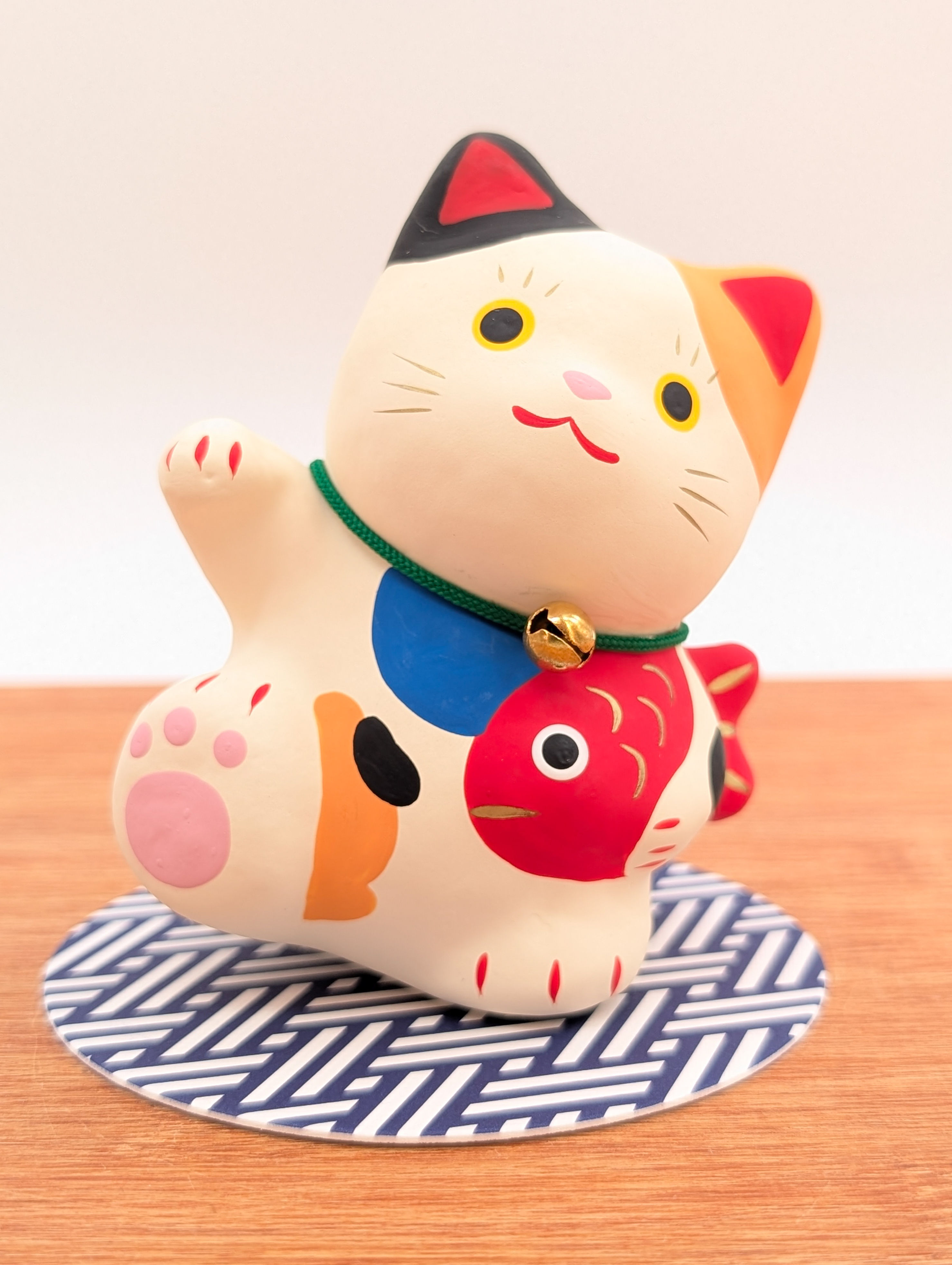 Figurine Maneki Neko Chat Porte-Bonheur en Papier Mâché Japon - 9 cm Neuf
