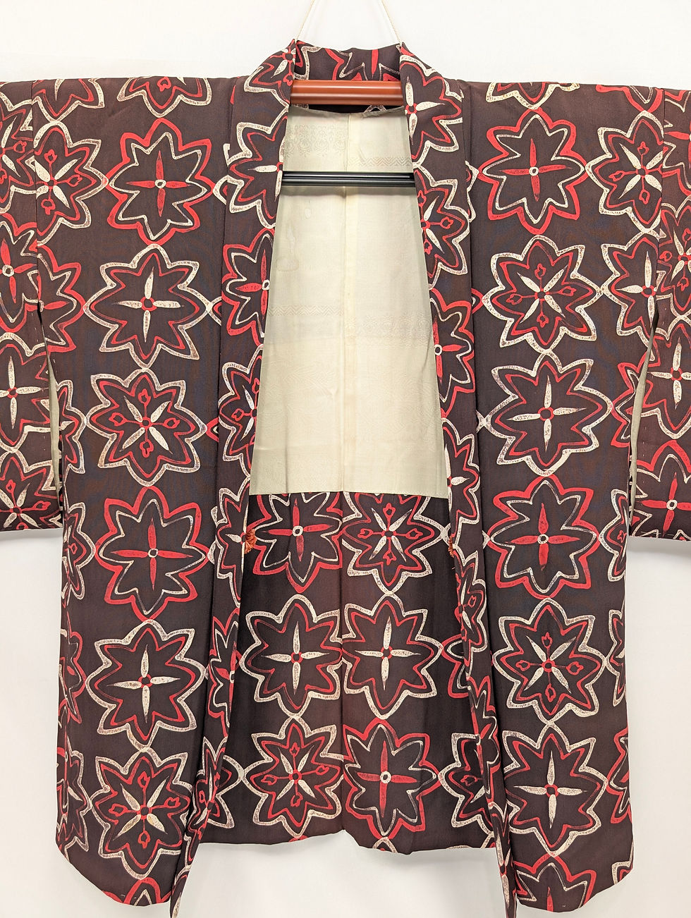 Miniature : Haori Vintage Brun Chocolat Motif Étoilé Rouge & Blanc