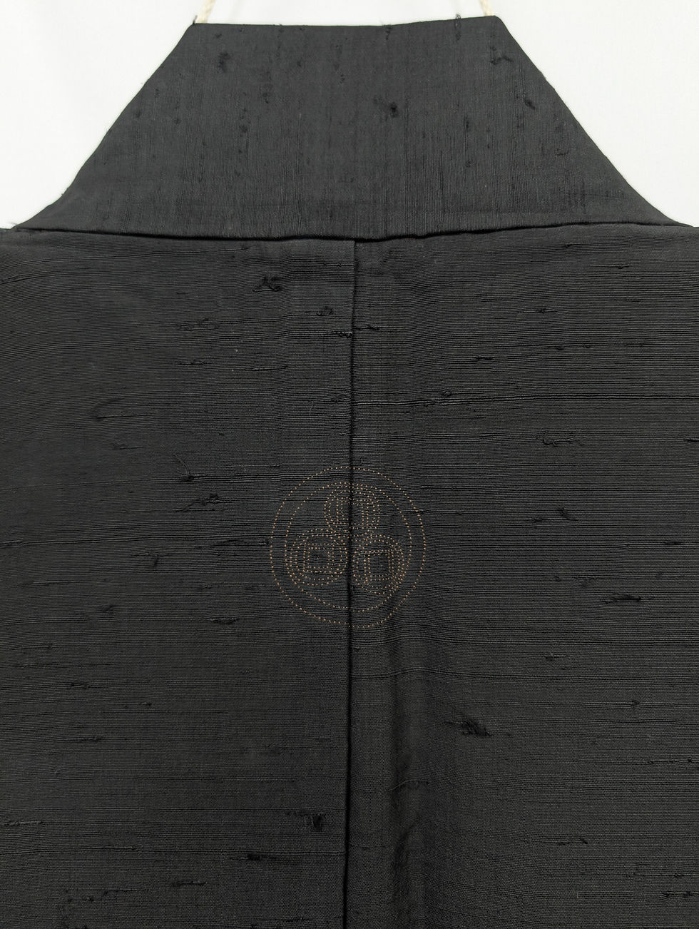 Miniature : Veste Haori Homme Vintage – Noire Texturée & Kamon