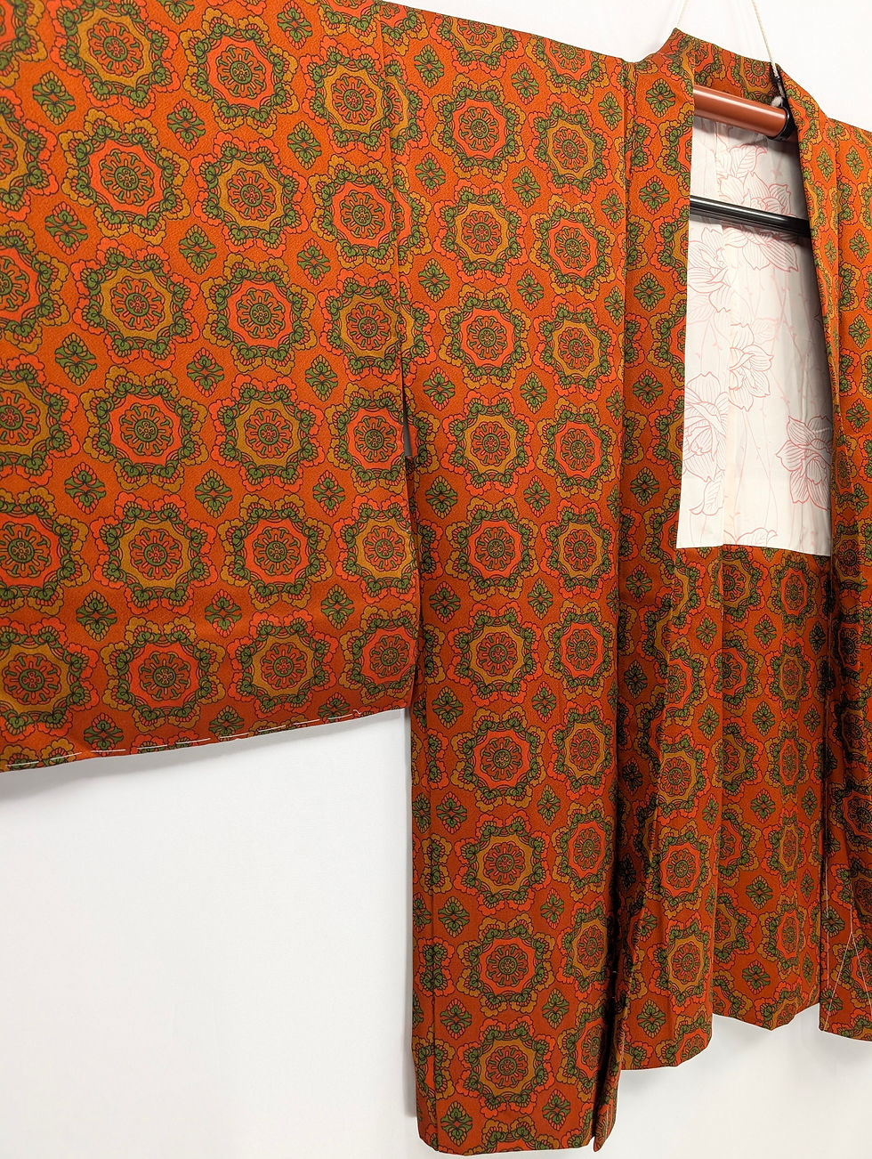 Miniature : Veste Haori Vintage Orange Rétro – Motifs Géométriques et Floraux