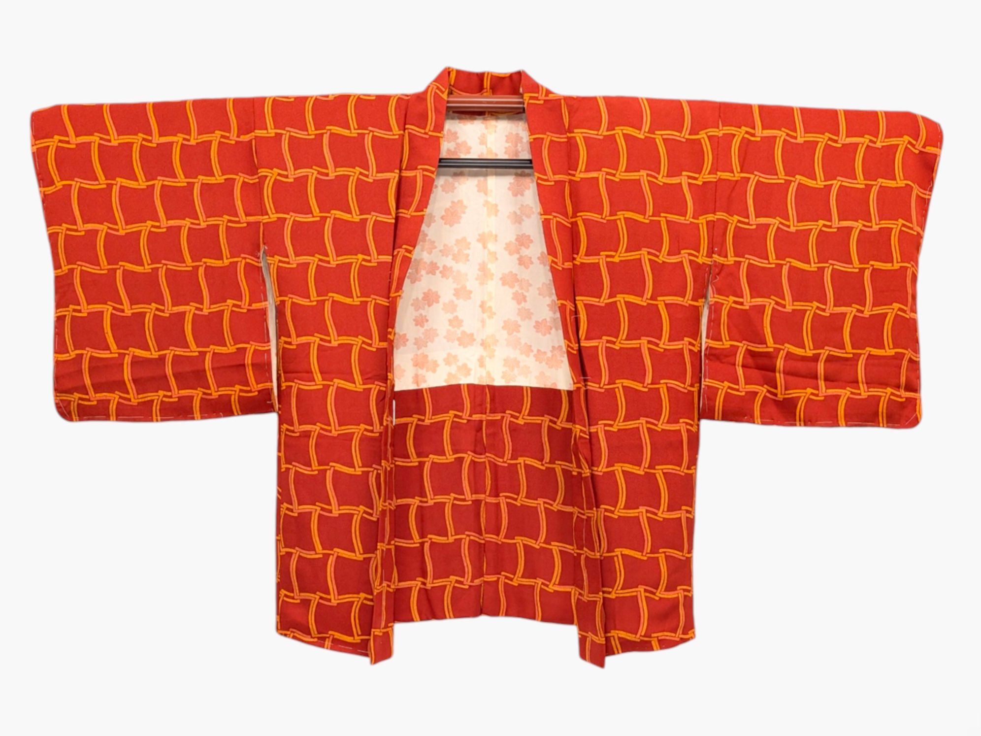 Veste Haori Vintage en Soie Crêpe Vermillon – Motif Géométrique Graphique