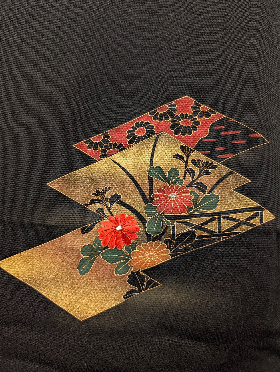 Miniature : Veste Japonaise Haori Vintage Noir - Motifs Chrysanthèmes Or & Rouge