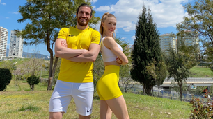 Sumo Squat+Cross Kick