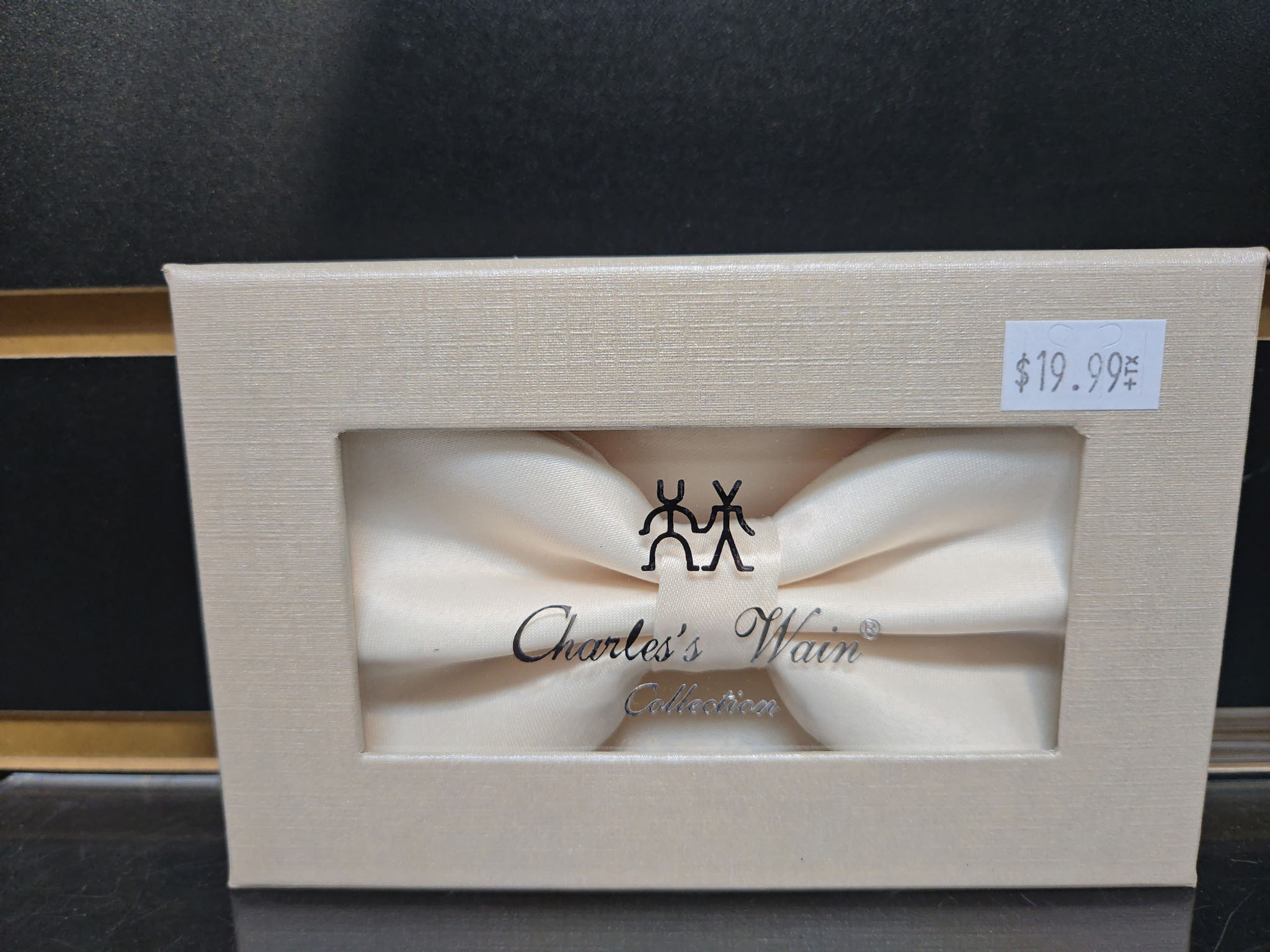 C.W. Cream Bowtie Set