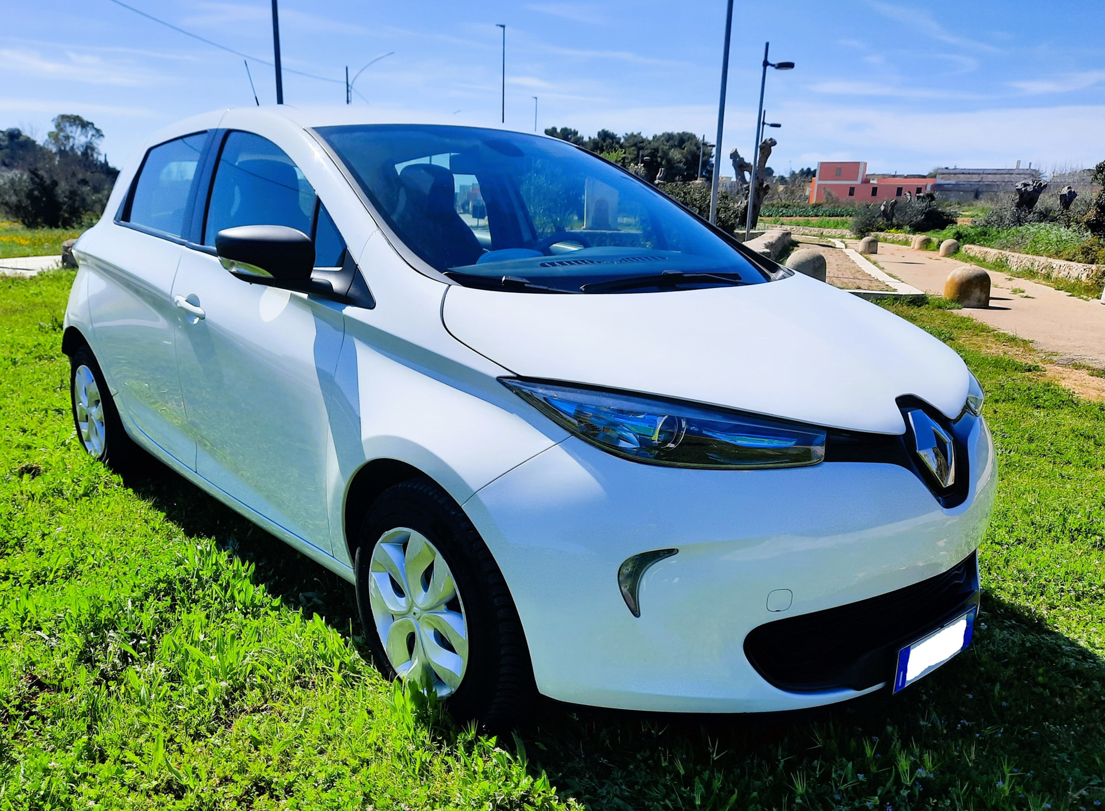 RENAULT ZOE FULL ELECTRIC