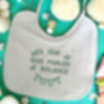 bavoir humoristique brodé fait main fabrication artisanale