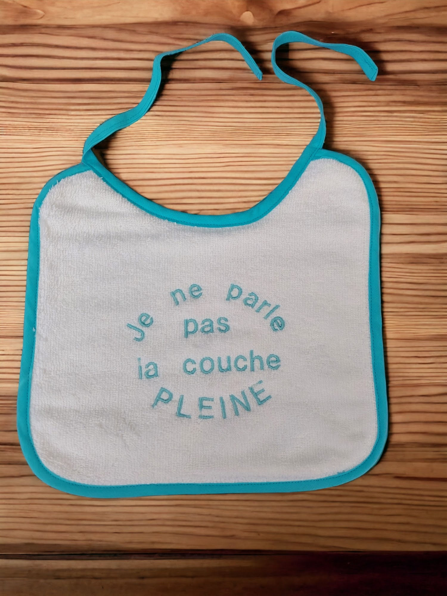 bavoir fait main je ne parle pas la couche pleine bambou brodé