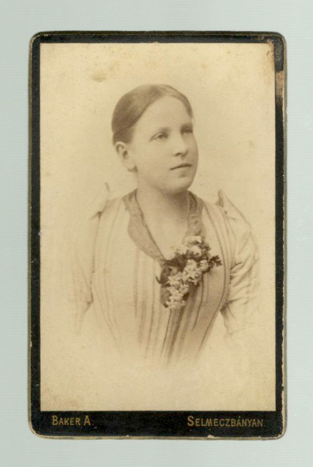 Fotografia, Banskoštiavnický fotograf, ateliér Baker Alajos