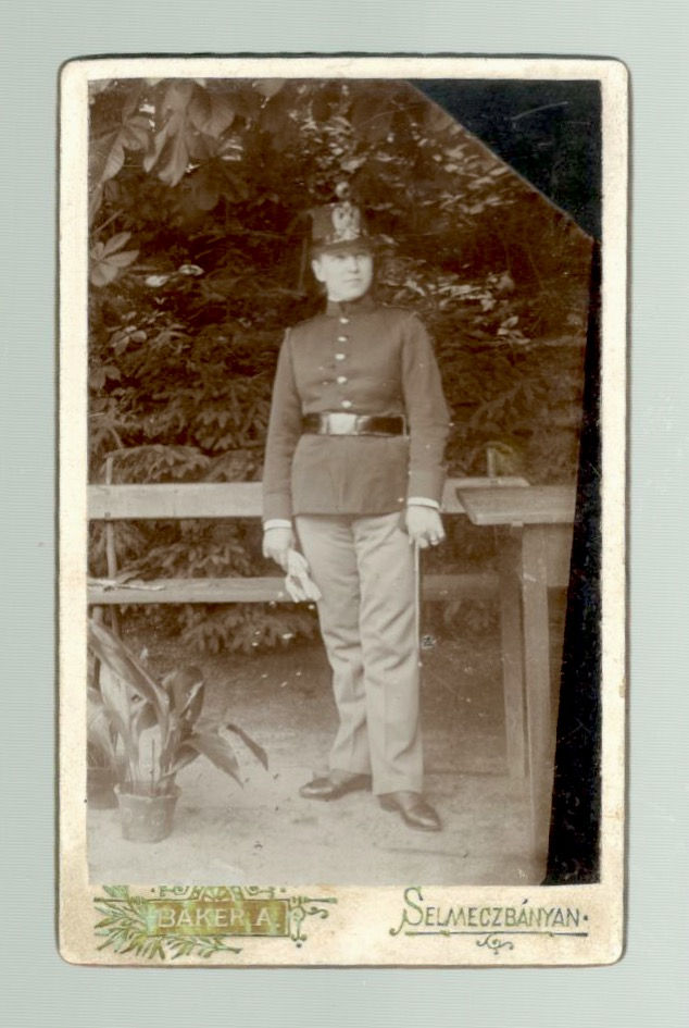 Fotografia, Banskoštiavnický fotograf, ateliér Baker Alajos