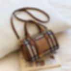 “Plaid pattern crossbody handbag with adjustable strap, stylish casual bag with classic design for everyday use”